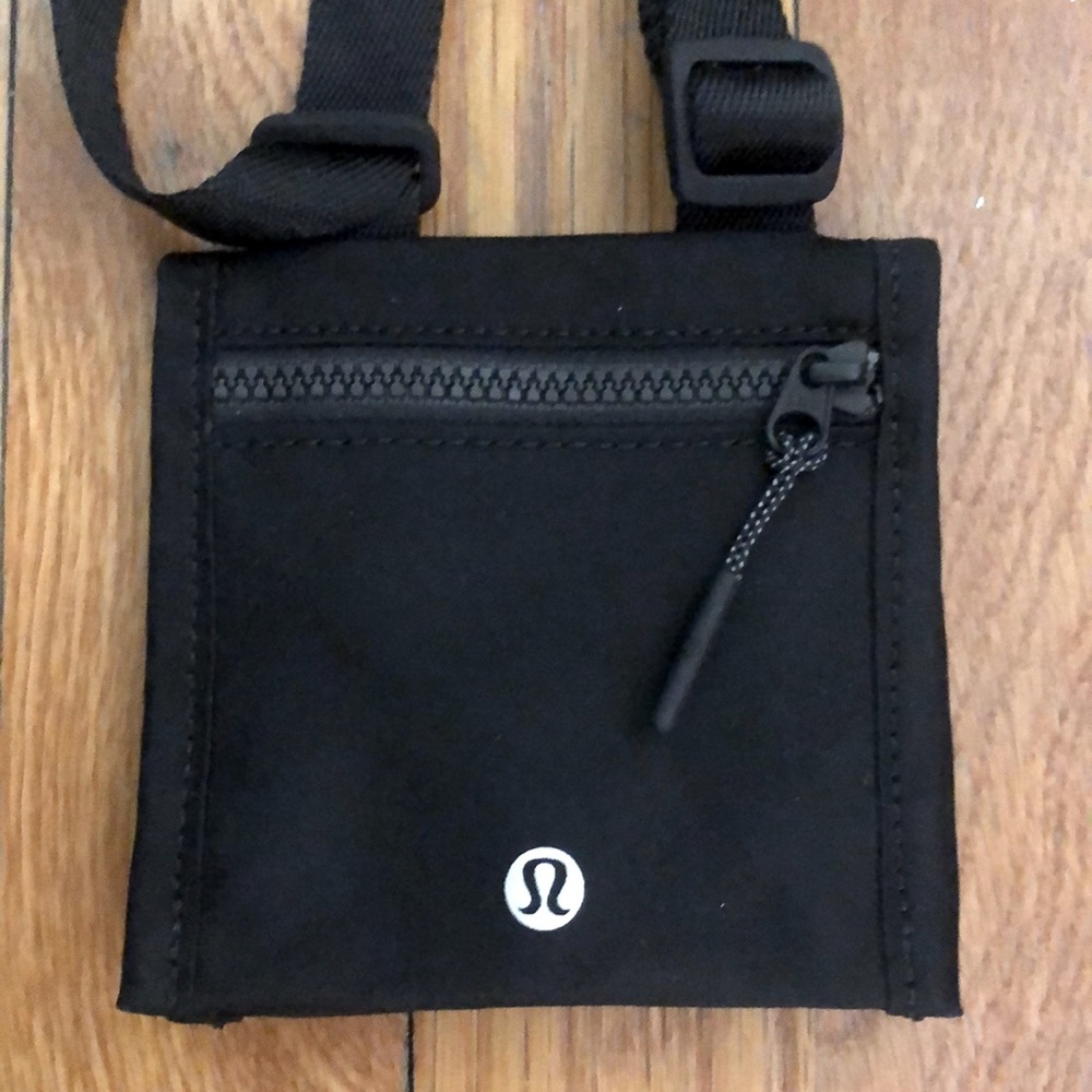 lululemon ever ready crossbody wallet